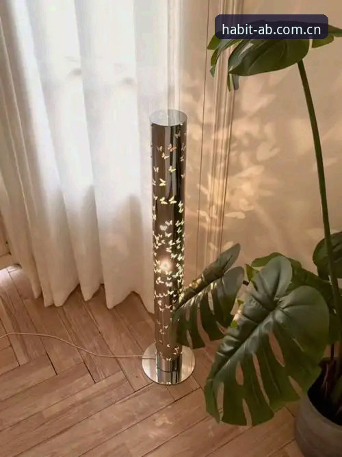午夜十二点，客厅里只亮着一盏落地灯。我把手机横过来，点开那个图标——几乎是不假思索的肌肉记忆。屏幕亮起，首页加载的瞬间，熟悉的红白配色铺展开来。这一天最后一场NBA已经结束，但习惯性打开的那一页CN赛事数据怎么下载这个问题，我还是得搞清楚。两个月前，办公室里聊球的时候，老吴——大家都叫他吴子轩——跟我抱怨过类似的麻烦：“每次刷新页面，我要的那几组数字就没了，你说这数据能不能存本地？”他调出手机给我看，那正是AB体育官网中文站的后台。从那以后，我也开始琢磨这事的门道。
